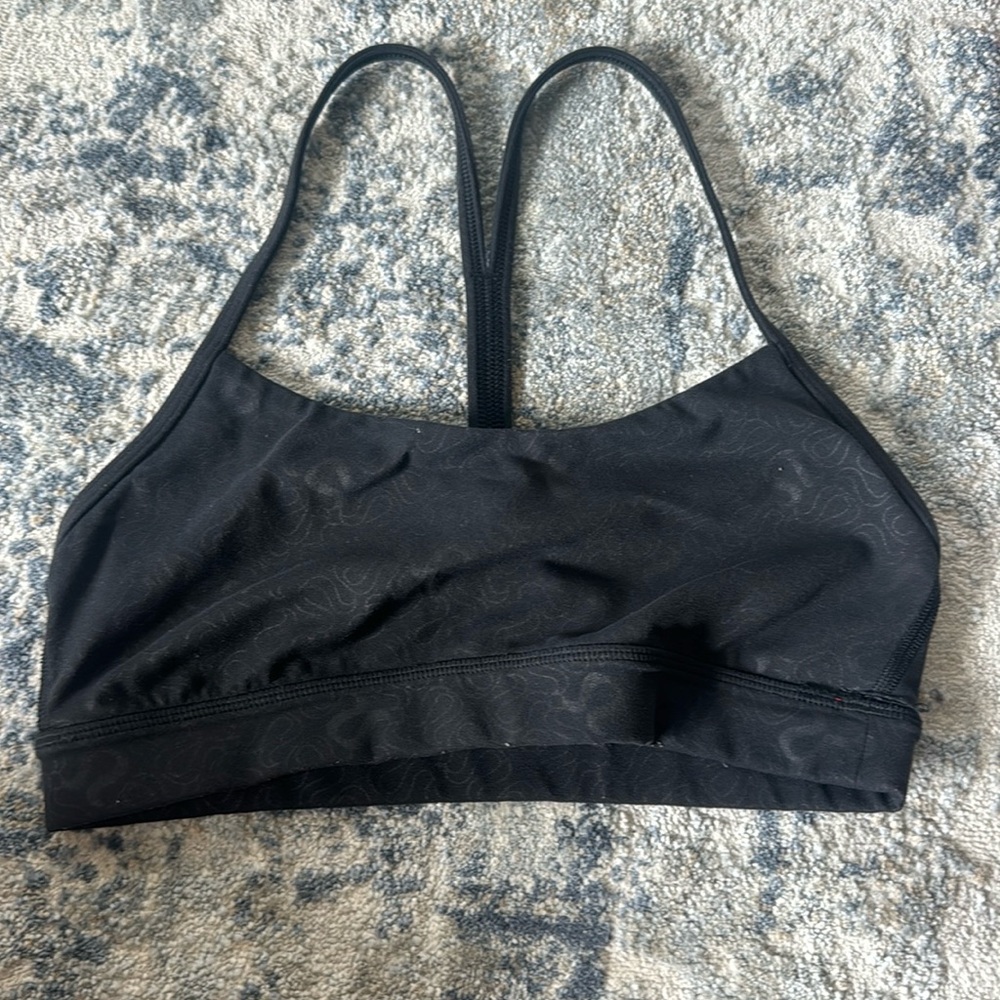 Lululemon sports bra size 4